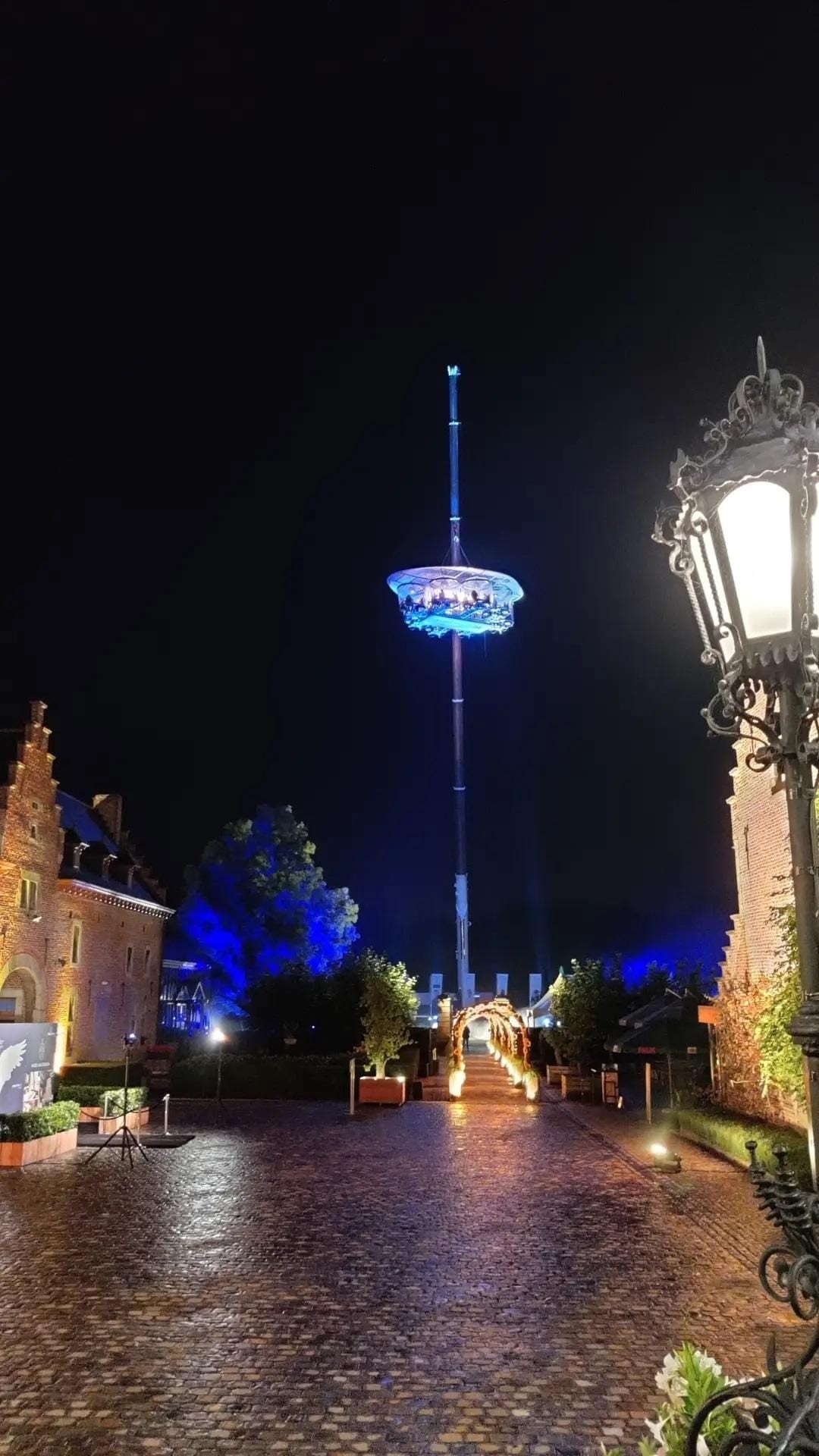 Dinner in the Sky with White Raven IT