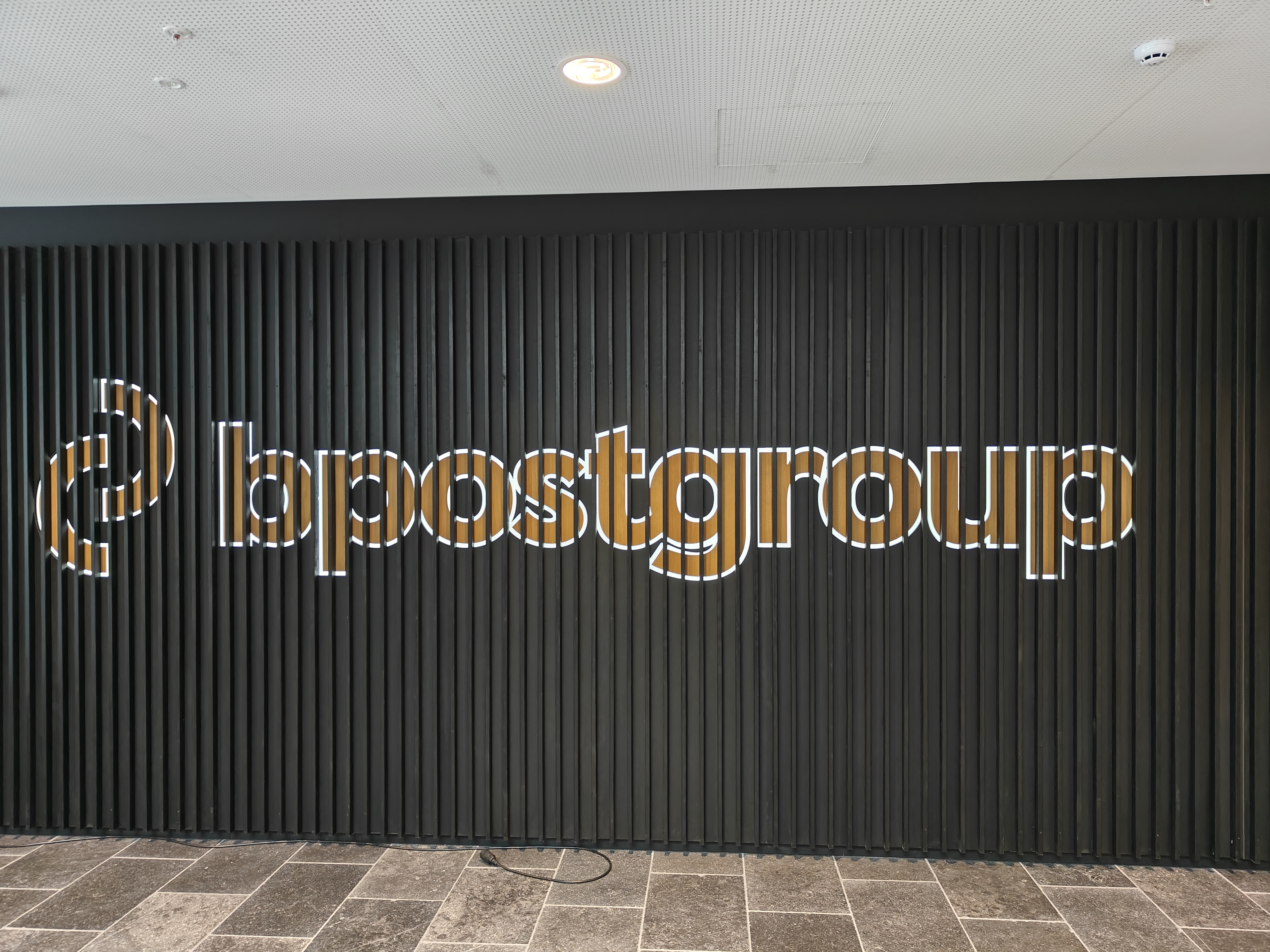 bpostgroup logo